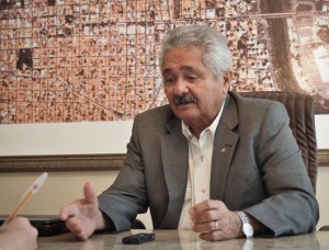 Prefeito Elmano Ferrer